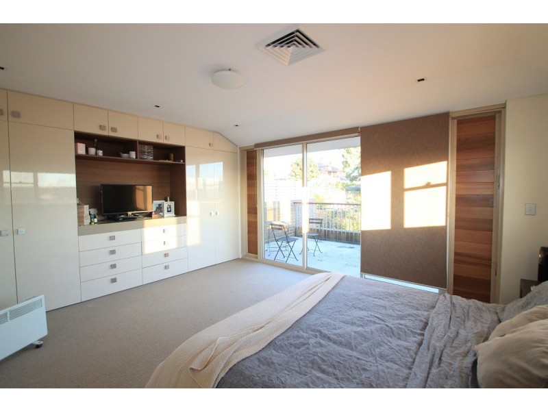 4B Alfred Street, Marrickville NSW 2204