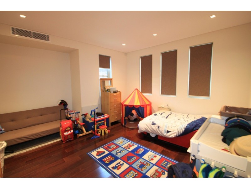 4B Alfred Street, Marrickville NSW 2204