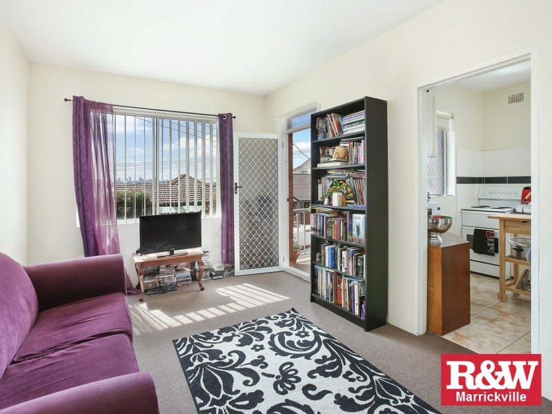 2/18 Schwebel Street, Marrickville NSW 2204