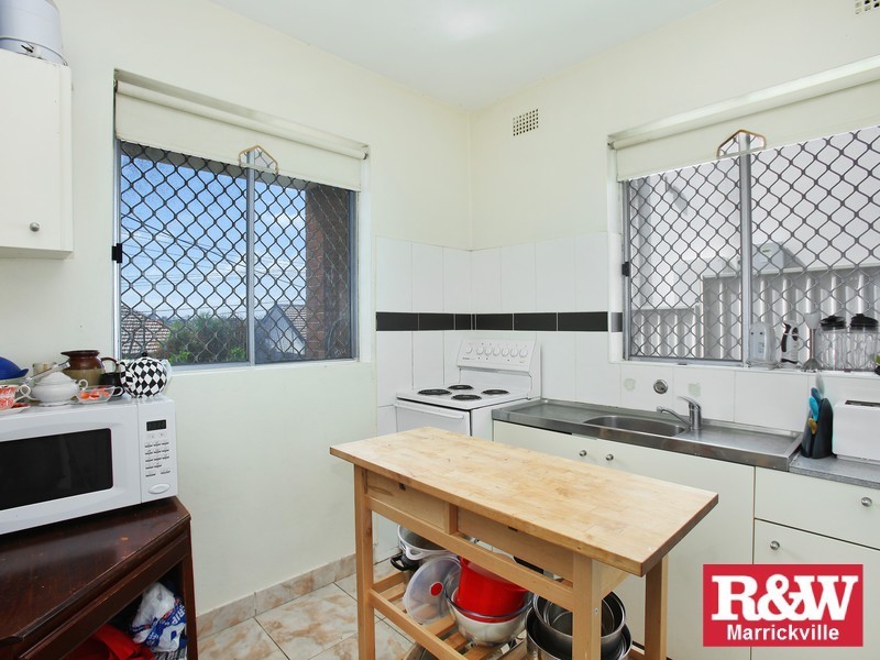 2/18 Schwebel Street, Marrickville NSW 2204