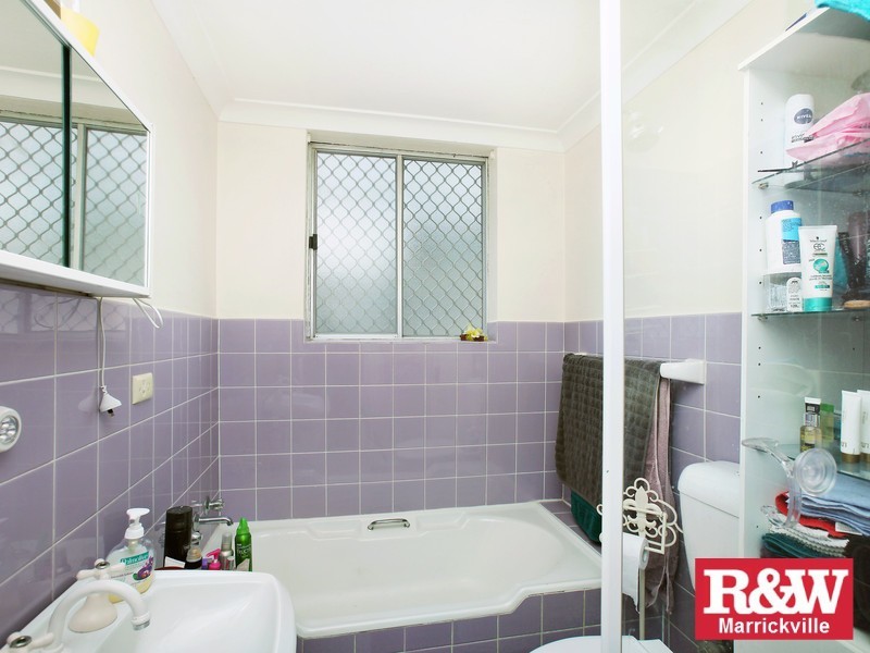 2/18 Schwebel Street, Marrickville NSW 2204