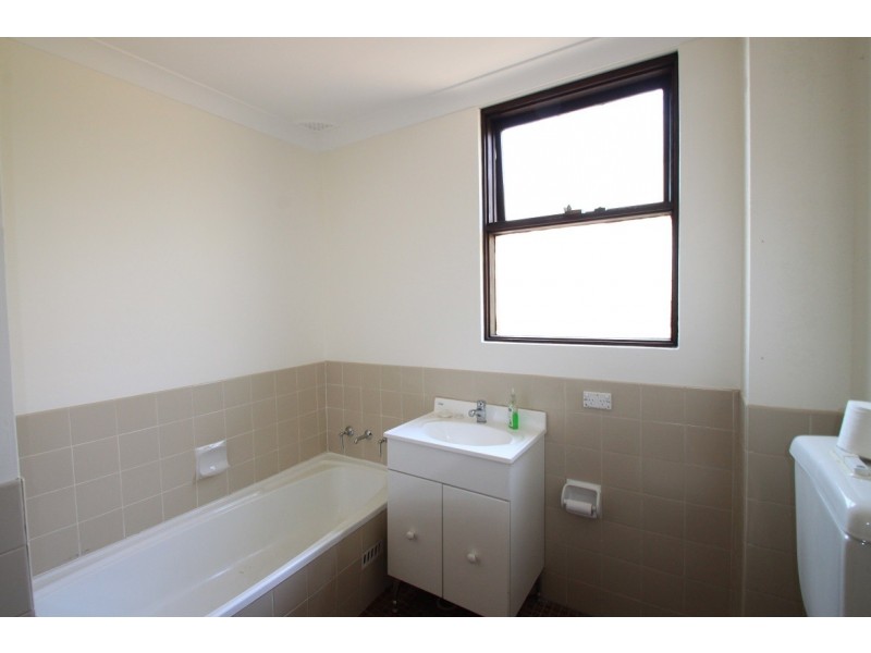 1/74 Floss Street, Hurlstone Park NSW 2193
