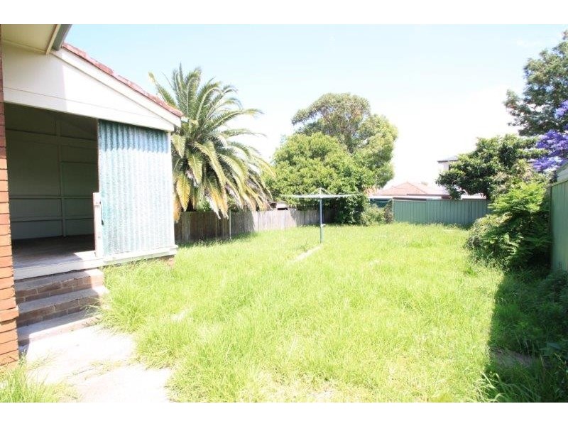 35 Vicliffe Avenue, Campsie NSW 2194