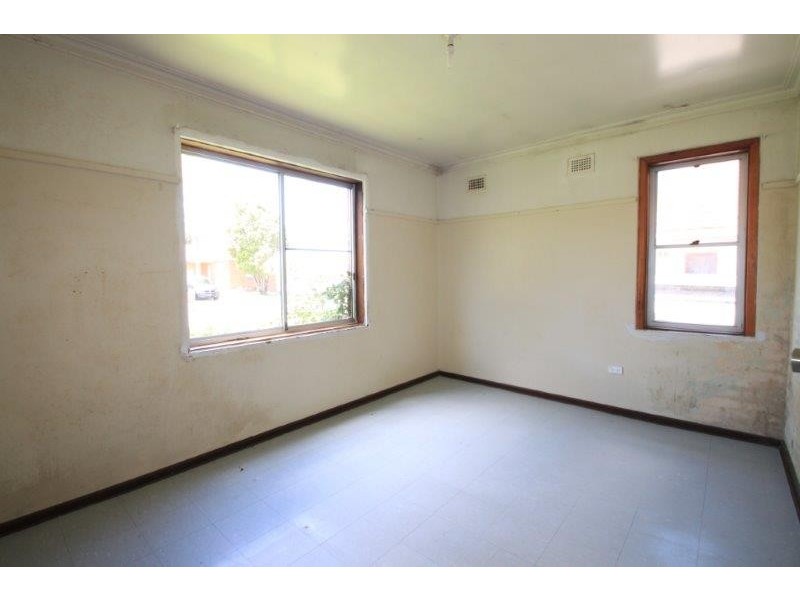 35 Vicliffe Avenue, Campsie NSW 2194