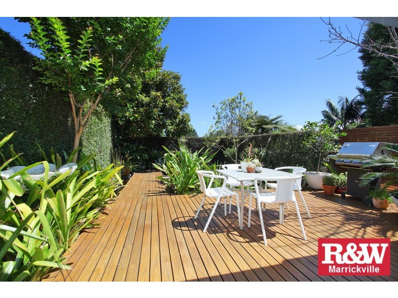 8 Railway Street, Hurlstone Park NSW 2193