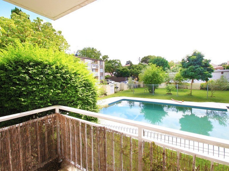 2/38B Ewart Street, Marrickville NSW 2204