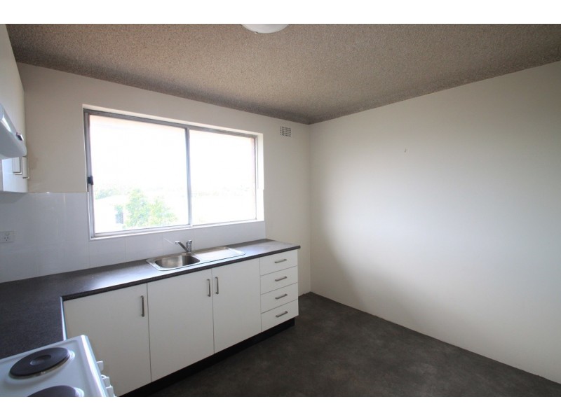 8/26 Myers Street, Roselands NSW 2196