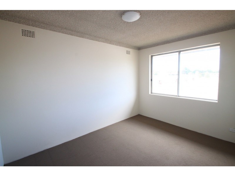 8/26 Myers Street, Roselands NSW 2196