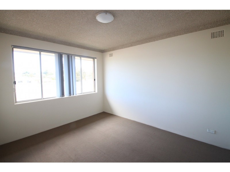 8/26 Myers Street, Roselands NSW 2196