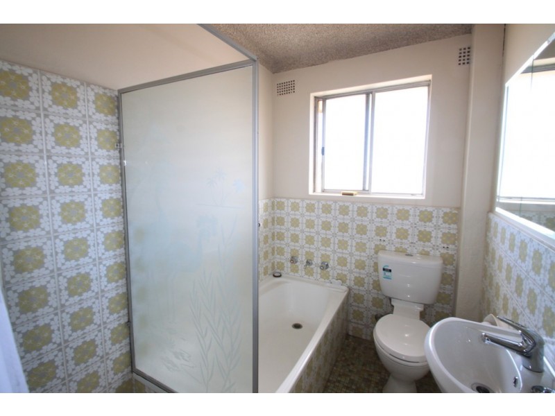 8/26 Myers Street, Roselands NSW 2196