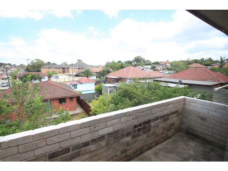 8/26 Myers Street, Roselands NSW 2196