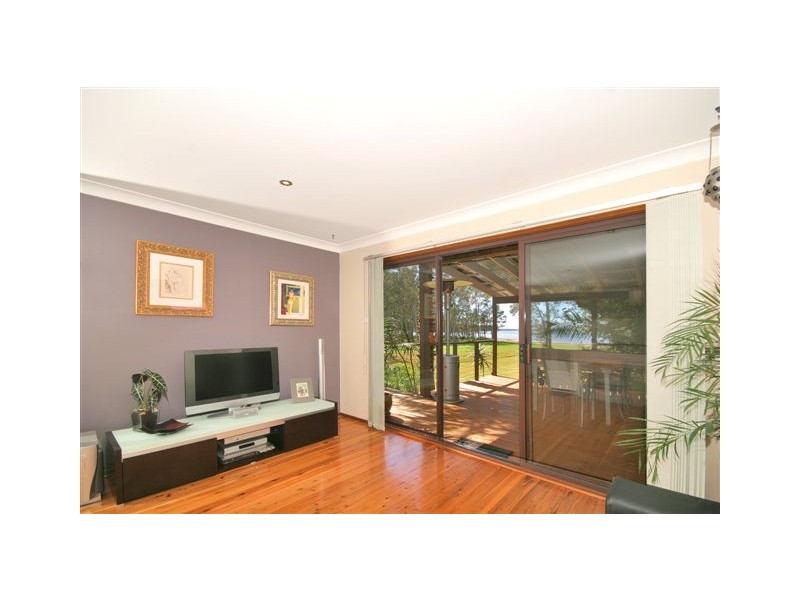 Tuggerawong NSW 2259