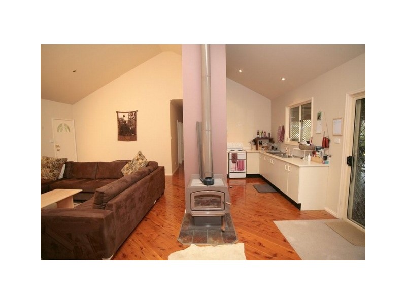 12 Holloway Drive, Jilliby NSW 2259