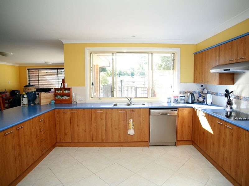 37 Jilliby St, Wyee NSW 2259