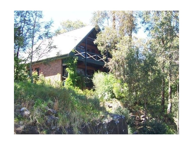 11 Hasluck Drive, Watanobbi NSW 2259