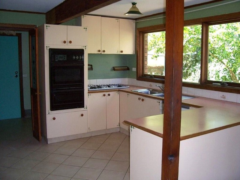 11 Hasluck Drive, Watanobbi NSW 2259