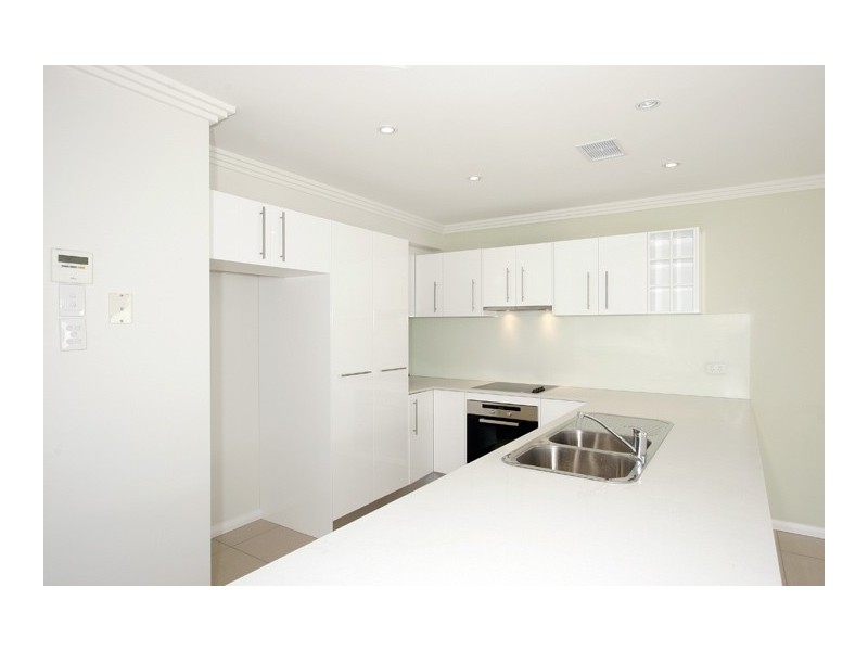 2/47 Scenic Hwy, Terrigal NSW 2260