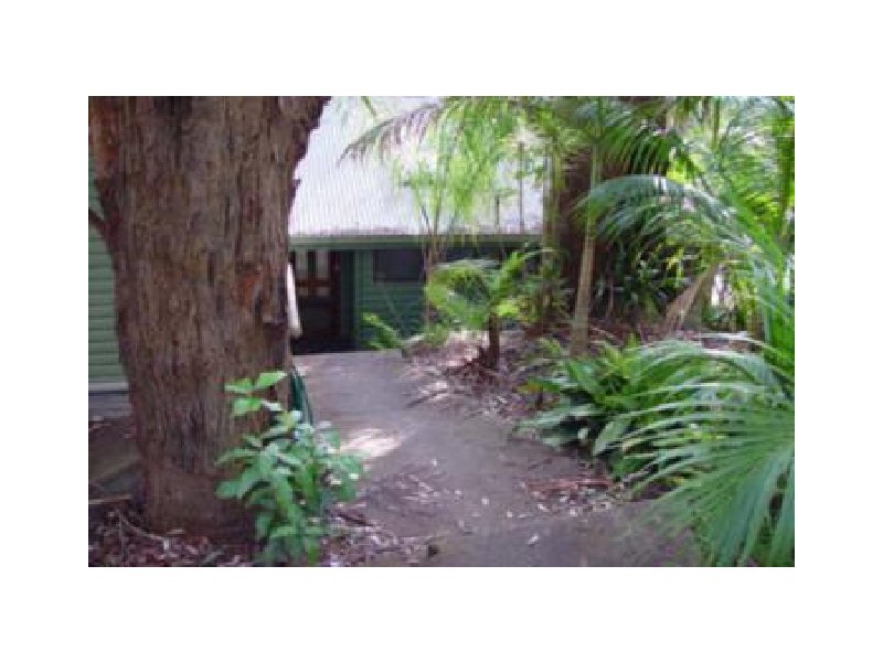 5 Surfrider Ave, North Avoca NSW 2260