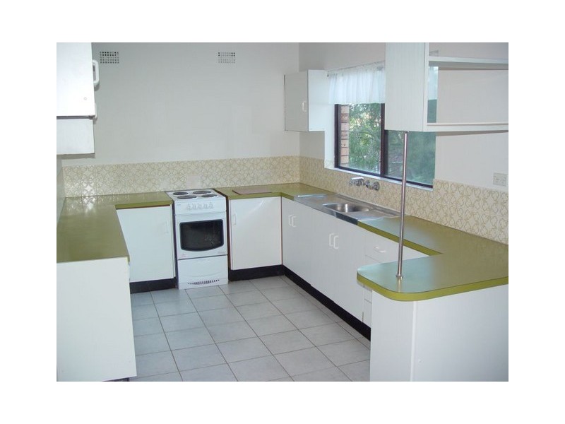 2/8 Parry Avenue, Terrigal NSW 2260