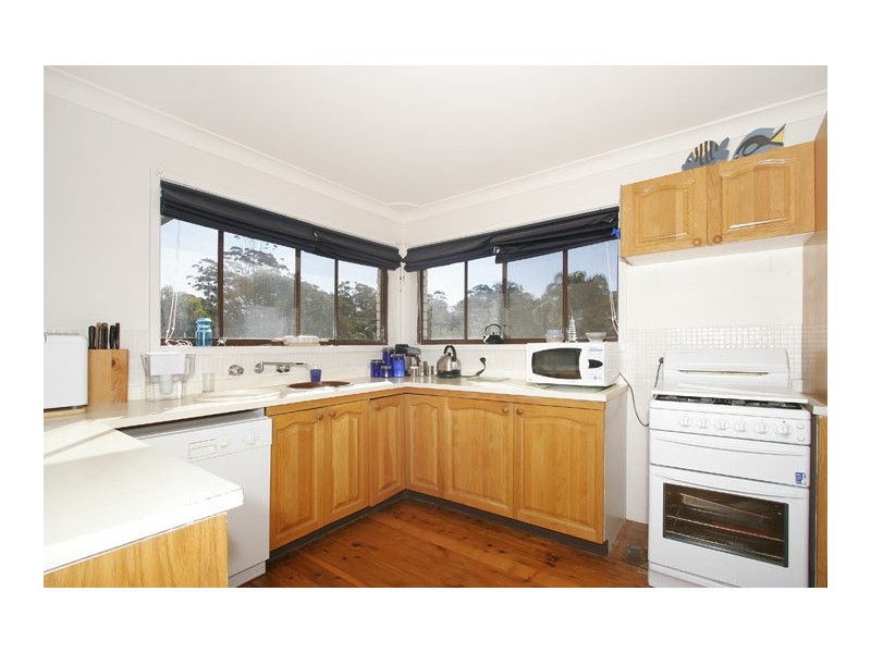 9 Plymouth Drive, Wamberal NSW 2260