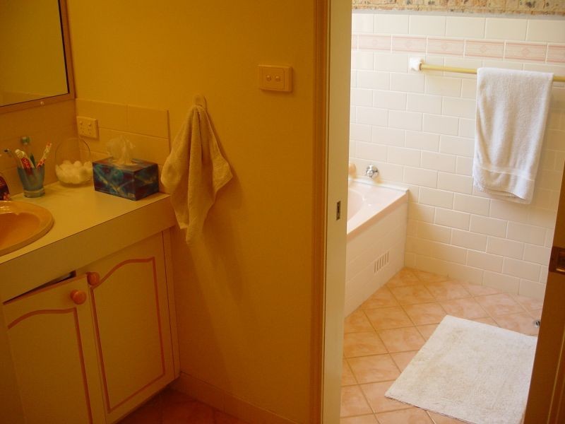 8/15  Koolang Road, Green Point NSW 2251