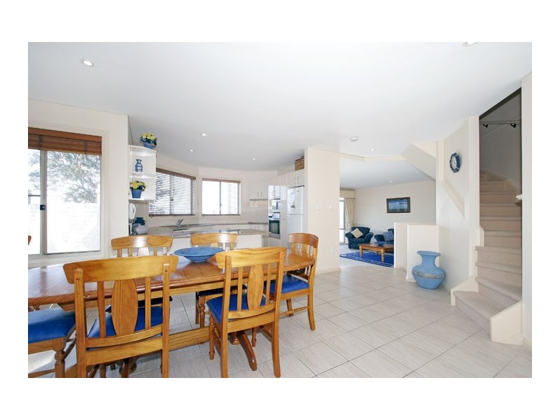 98a  Oceanview Dr, Wamberal NSW 2260
