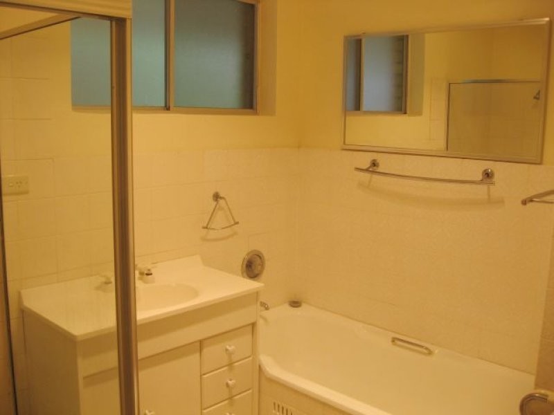 2/26 Parry Avenue, Terrigal NSW 2260