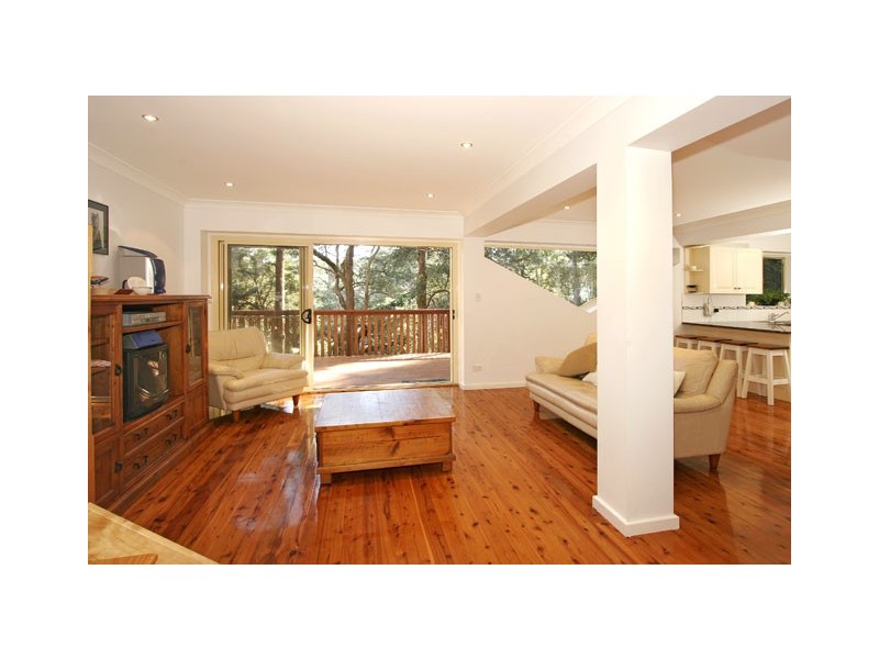 55 Easter Parade, North Avoca NSW 2260