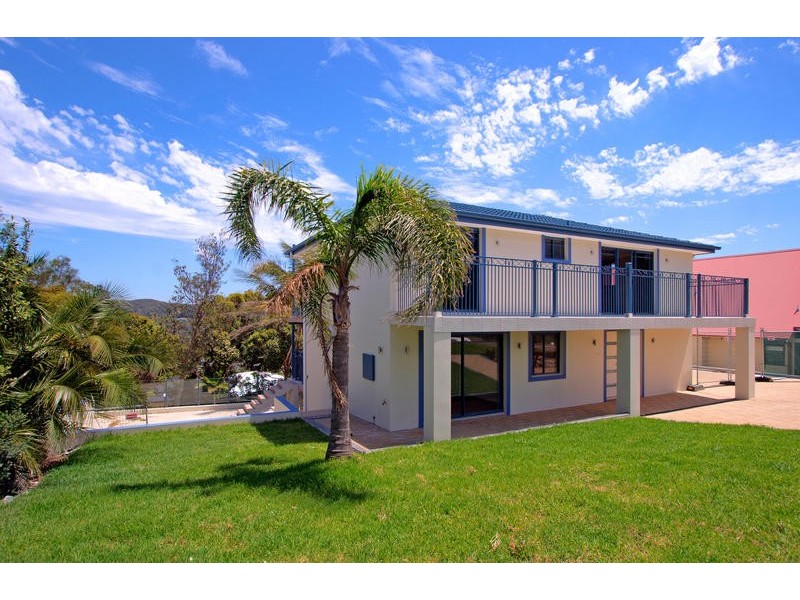 1 Yumbool Cl, Forresters Beach NSW 2260