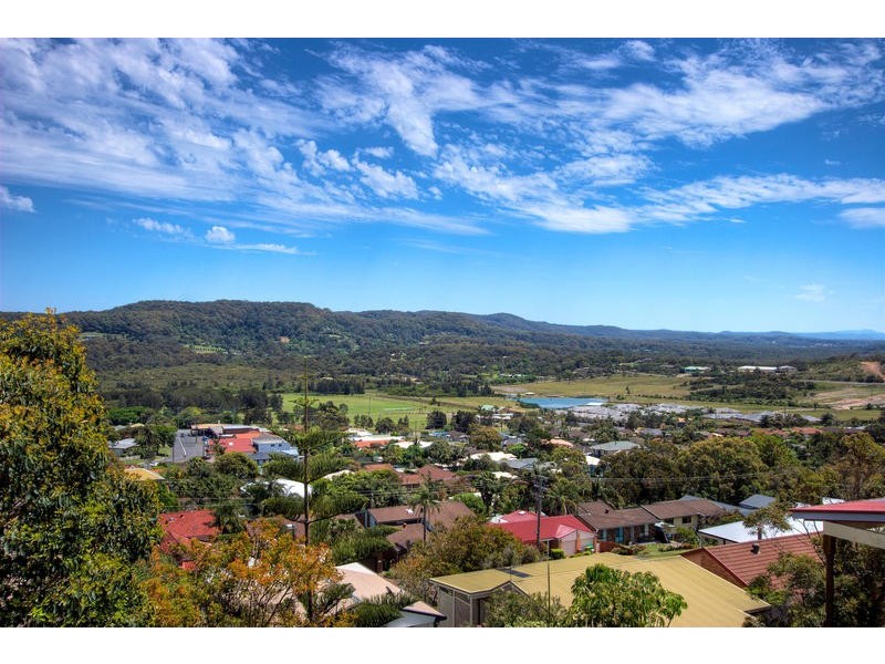 1 Yumbool Cl, Forresters Beach NSW 2260