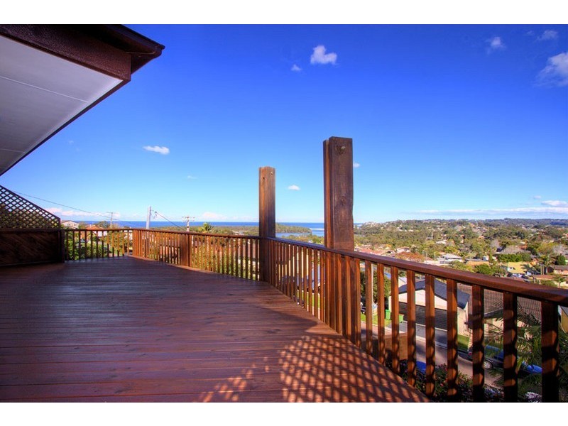 51 Coreen Drive, Wamberal NSW 2260