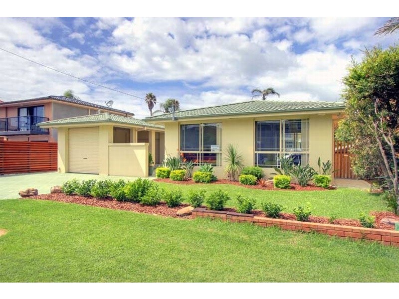 6 Renown St,, Wamberal NSW 2260