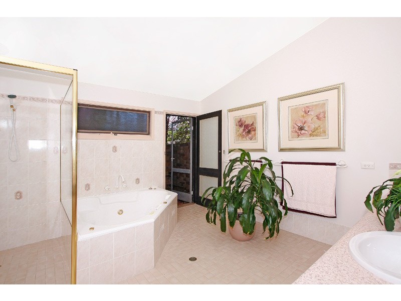 45 Grove Rd, Wamberal NSW 2260