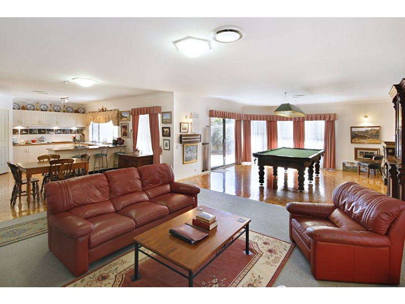 38 Bannister Dr, Erina NSW 2250