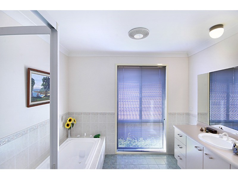38 Bannister Dr, Erina NSW 2250