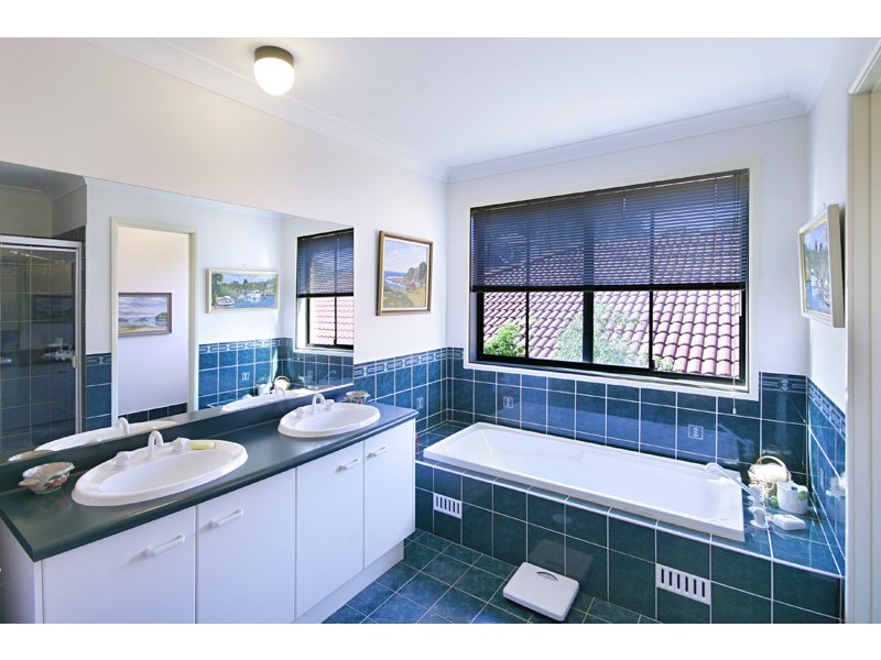 38 Bannister Dr, Erina NSW 2250