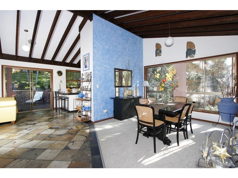 81 Lakeshore Dr, North Avoca NSW 2260