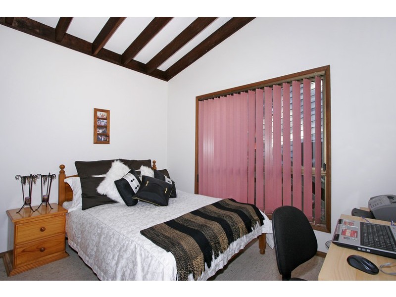 81 Lakeshore Dr, North Avoca NSW 2260