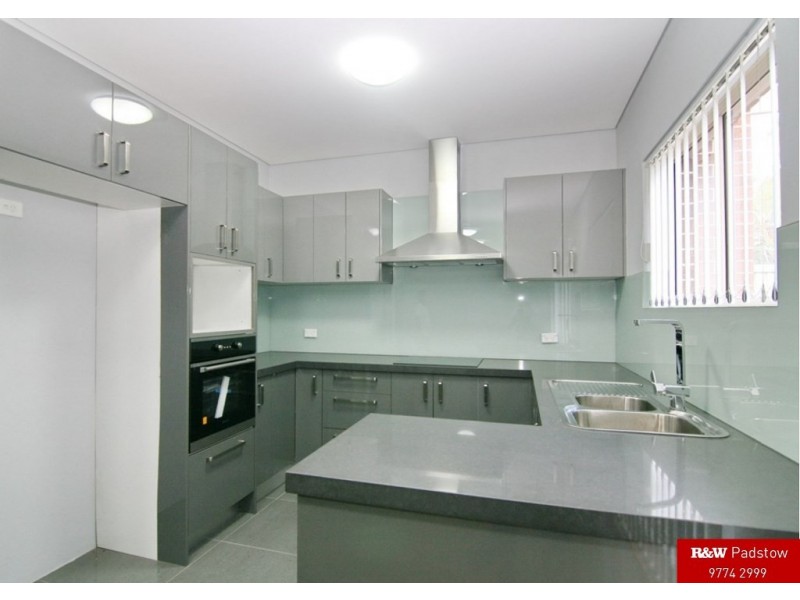 1B Tallawarra Avenue, Padstow NSW 2211