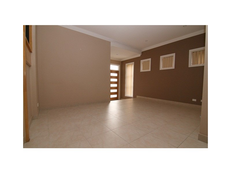 25 Wyatt Ave, Padstow NSW 2211