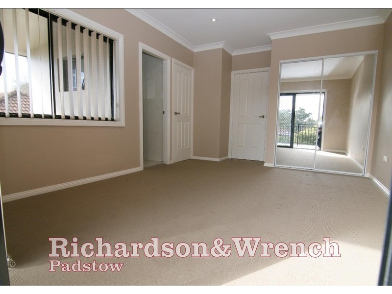 25 Wyatt Ave, Padstow NSW 2211