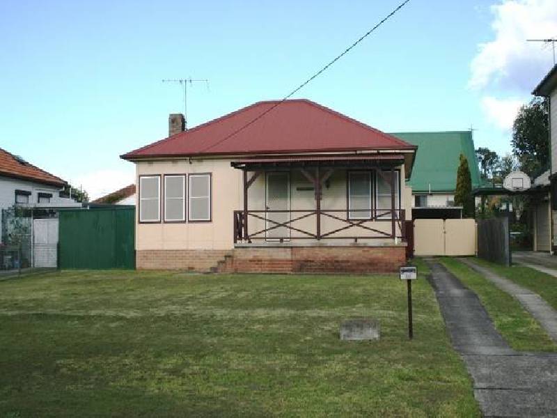 15 Cammarlie St, Panania NSW 2213