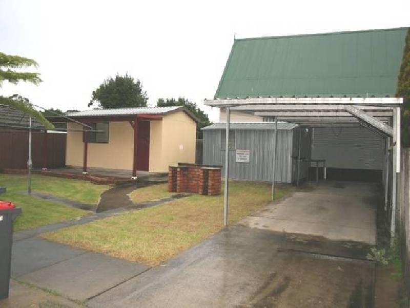 15 Cammarlie St, Panania NSW 2213