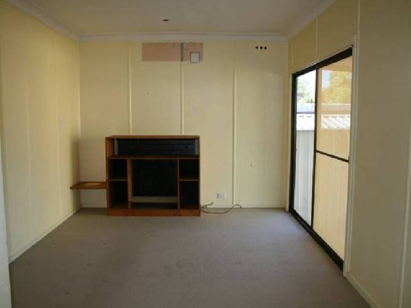 15 Cammarlie St, Panania NSW 2213