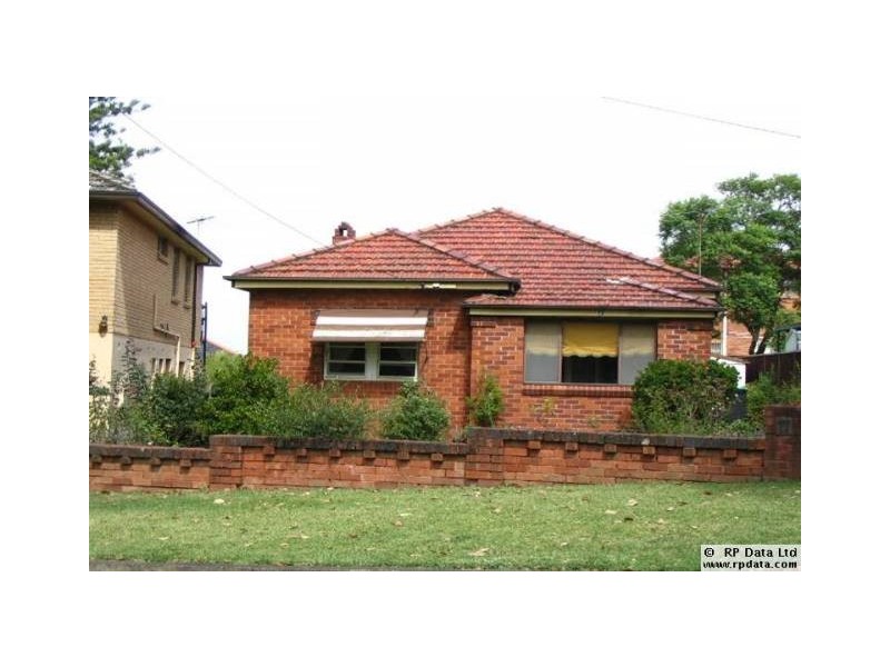 12 Mount Lewis Ave, Mount Lewis NSW 2190
