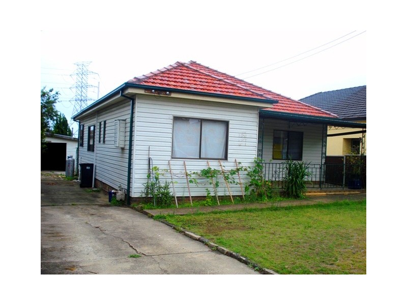 59 Greenacre rd, Greenacre NSW 2190