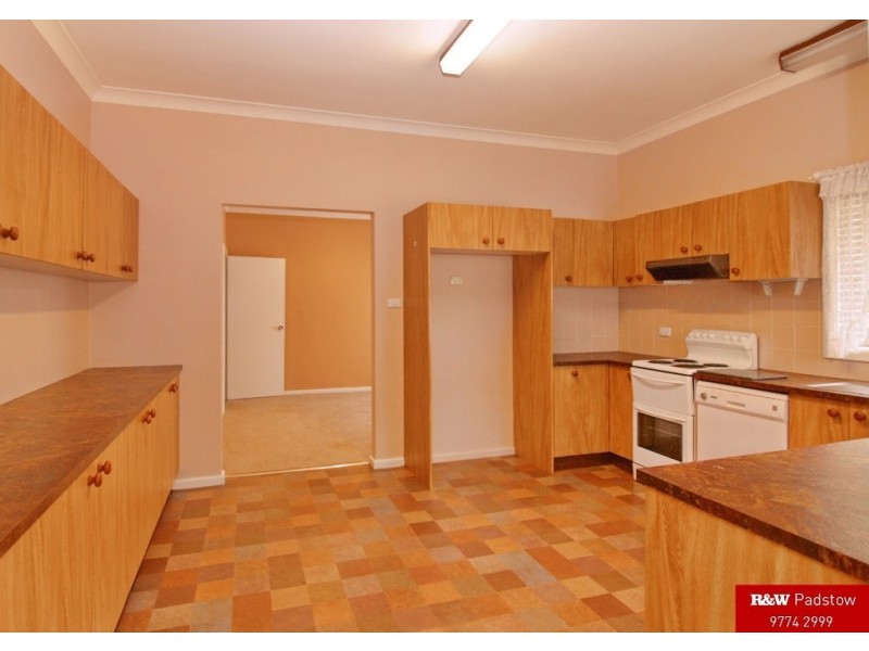 24 Park Road, East Hills NSW 2213