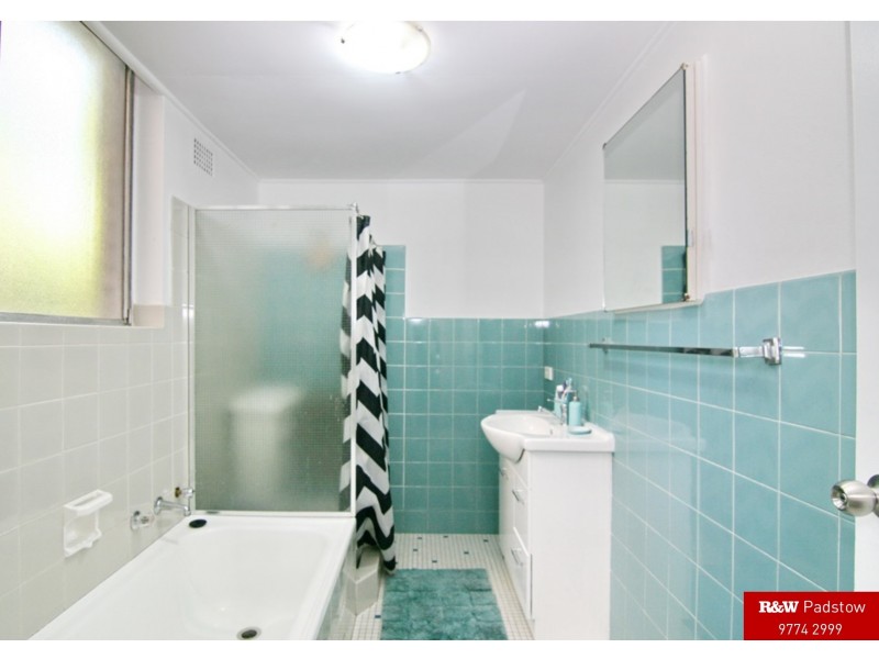 2/274-276 King Georges Road, Roselands NSW 2196