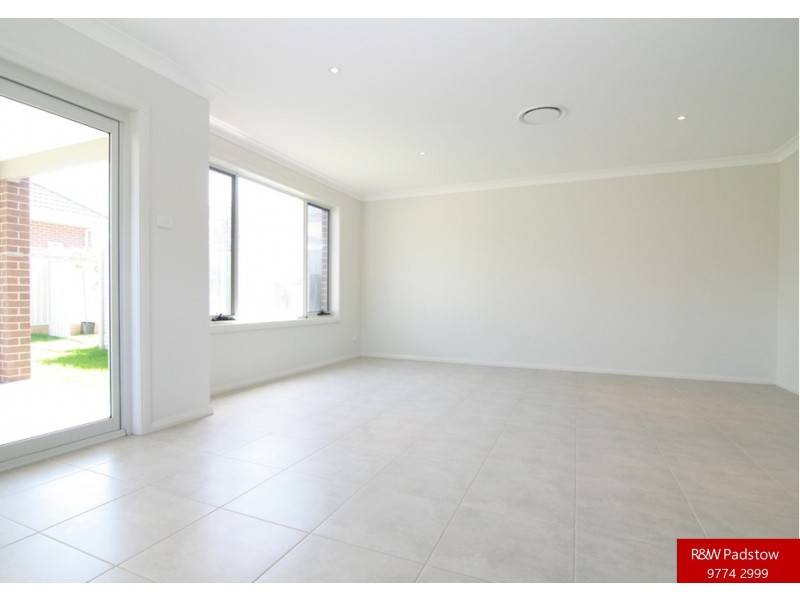 1/57 Gleeson Avenue, Condell Park NSW 2200