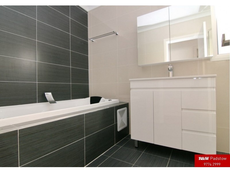 8A Prosser Avenue, Padstow NSW 2211